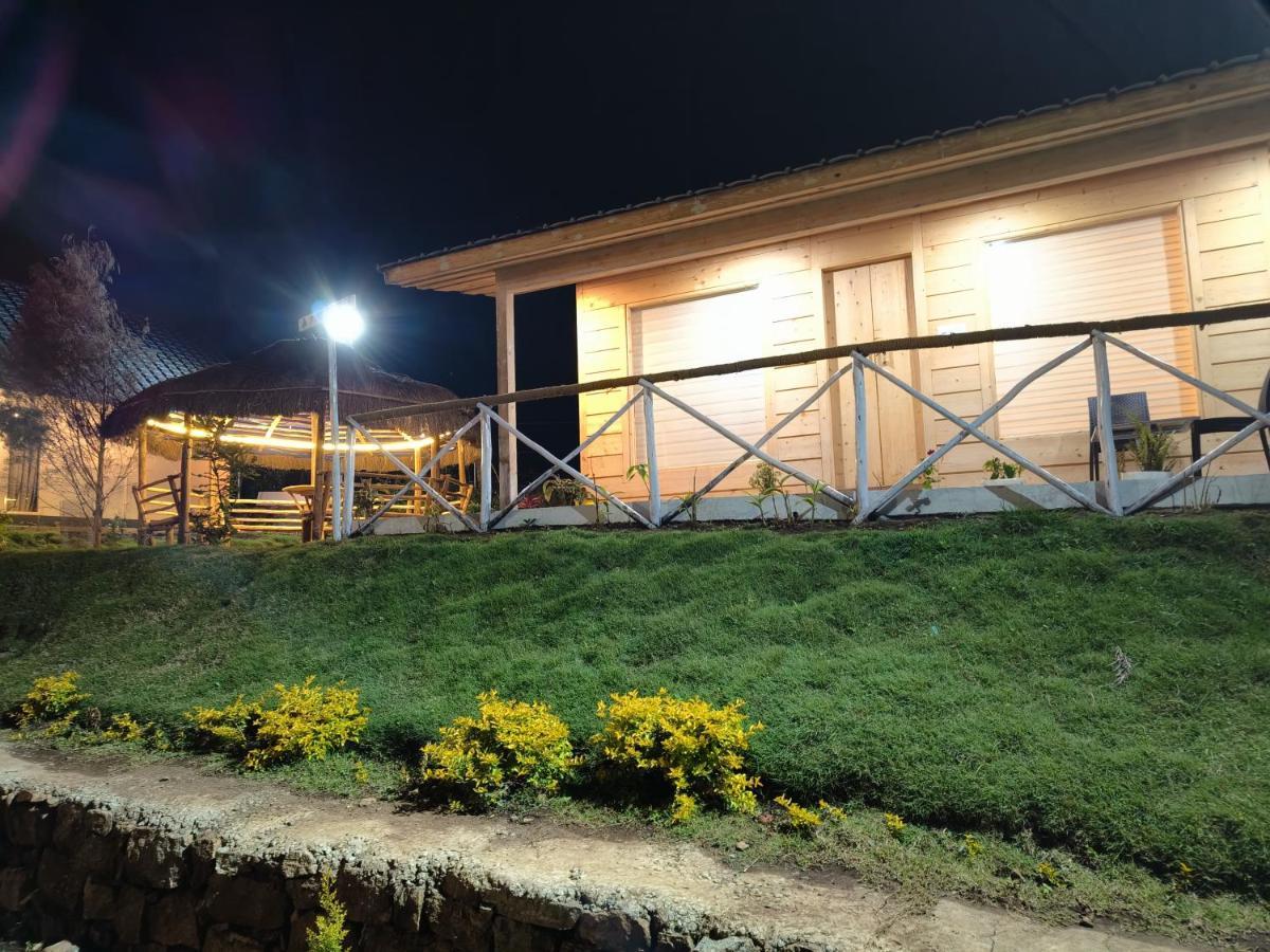 Happy Holidays Resort Kanthalloor Exterior photo